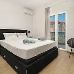 Villa More Vodice فيلة فوديس