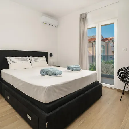 Villa More Vodice Βίλα Βόντιτσε