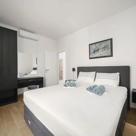 Villa More Vodice Βόντιτσε